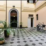 Cozy Colosseo